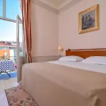 Continental Hotel 3*