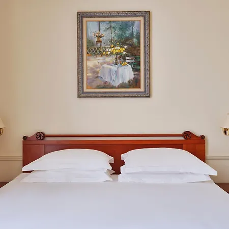 Continental 3* Abbázia