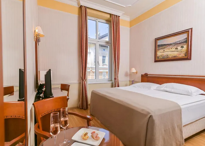 Continental 3* Opatija