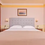 Continental 3* אופטיה