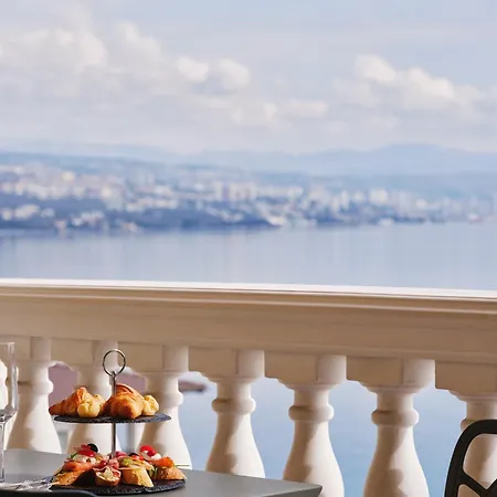 Continental Hotel 3*