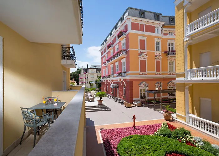 Continental Отель 3*