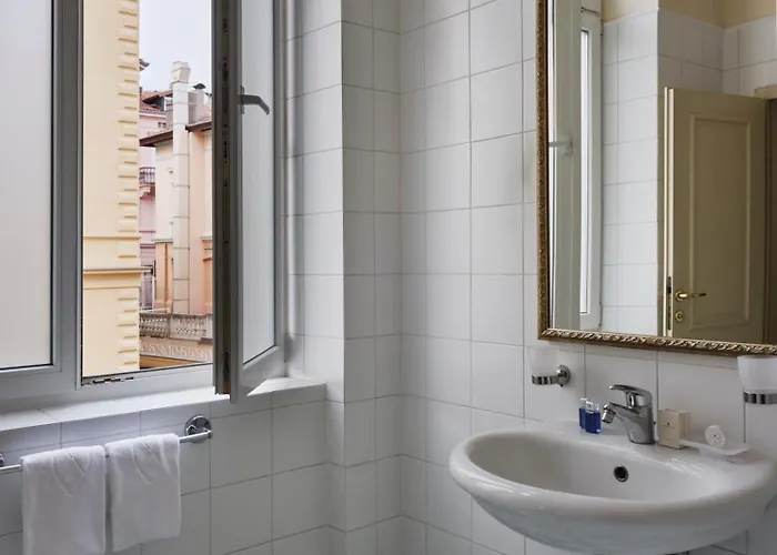 Отель Continental